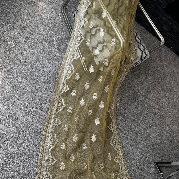 Indian Pakistan Suit/Dress - Picture 2 of 8